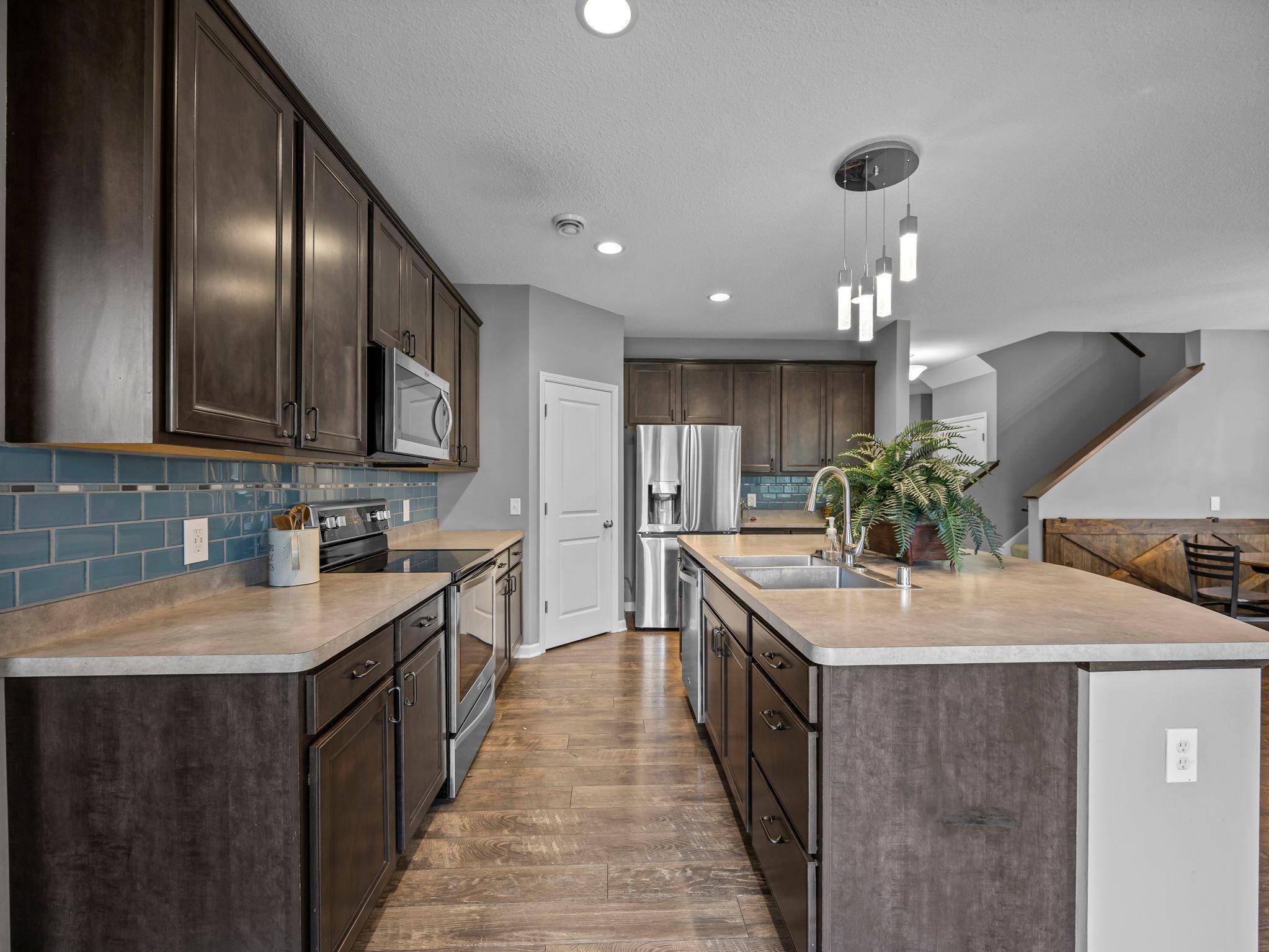 15653 Eddy Creek WAY, Apple Valley, MN 55124