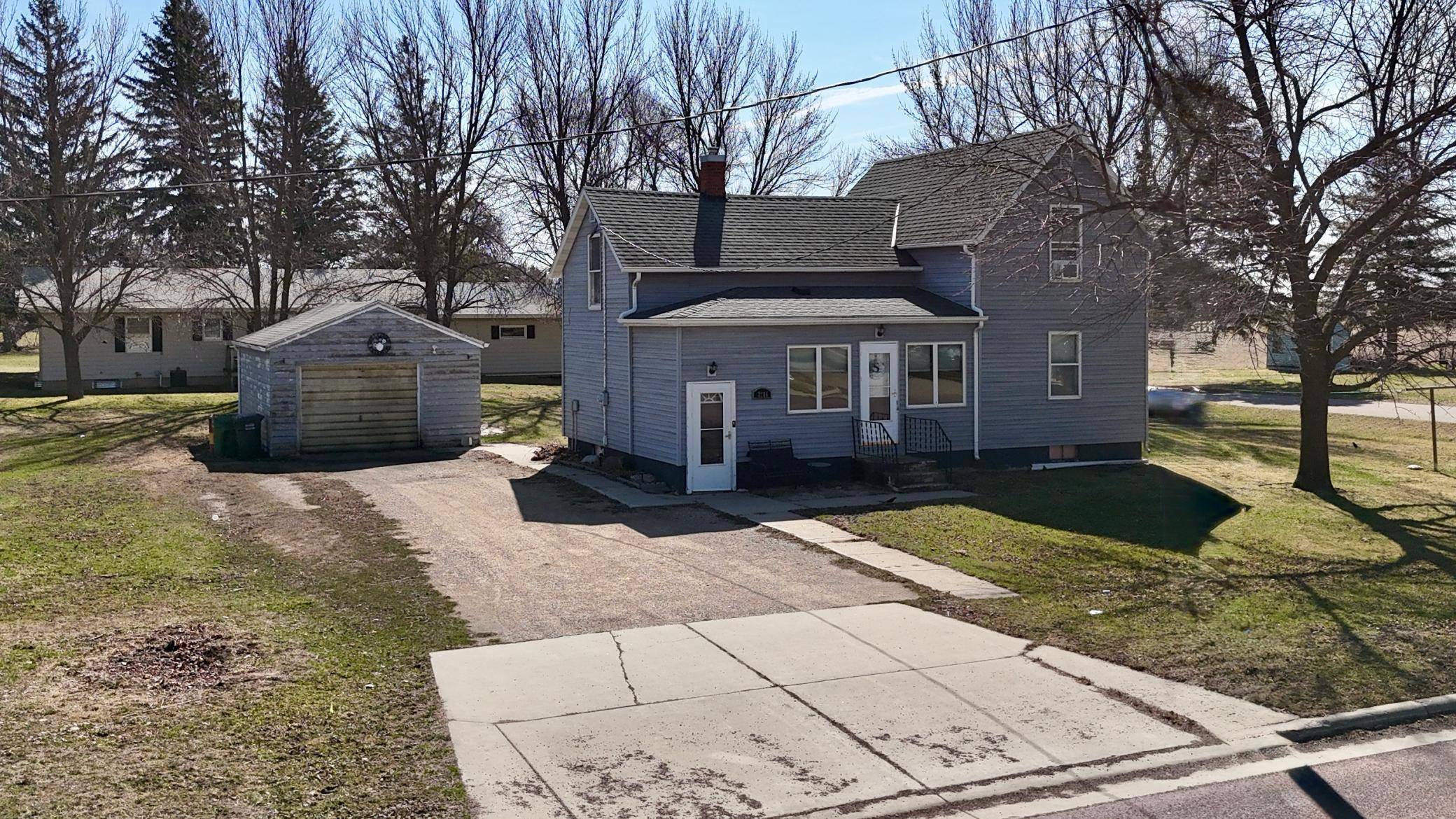 2716 Canterbury DR, Bigelow, MN 56117