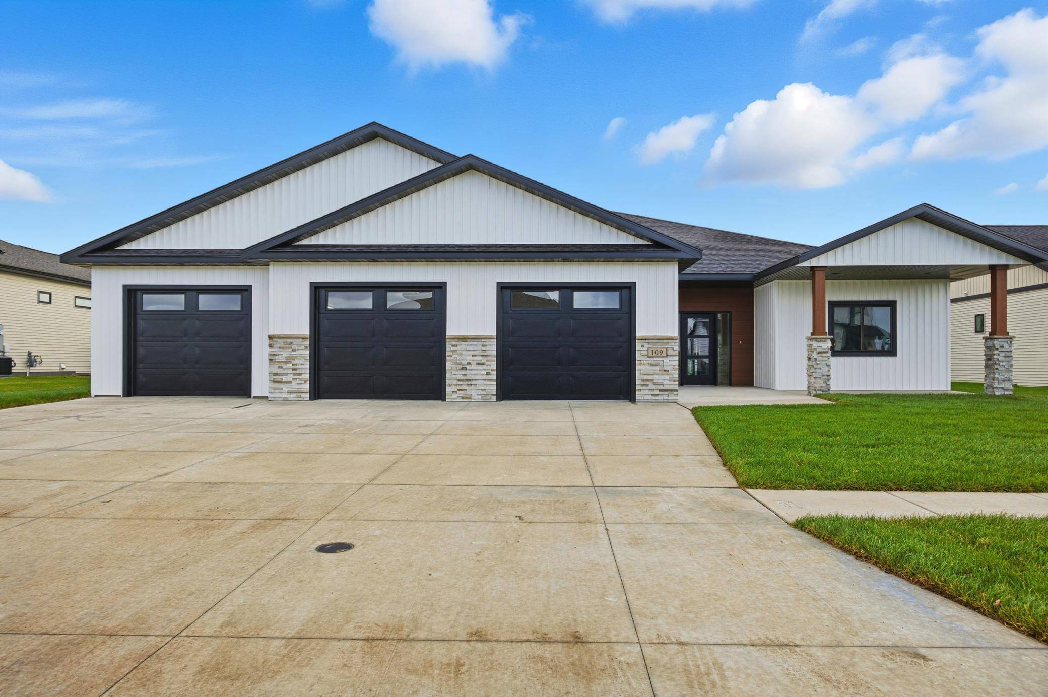 109 Annies WAY, Mapleton, ND 58059
