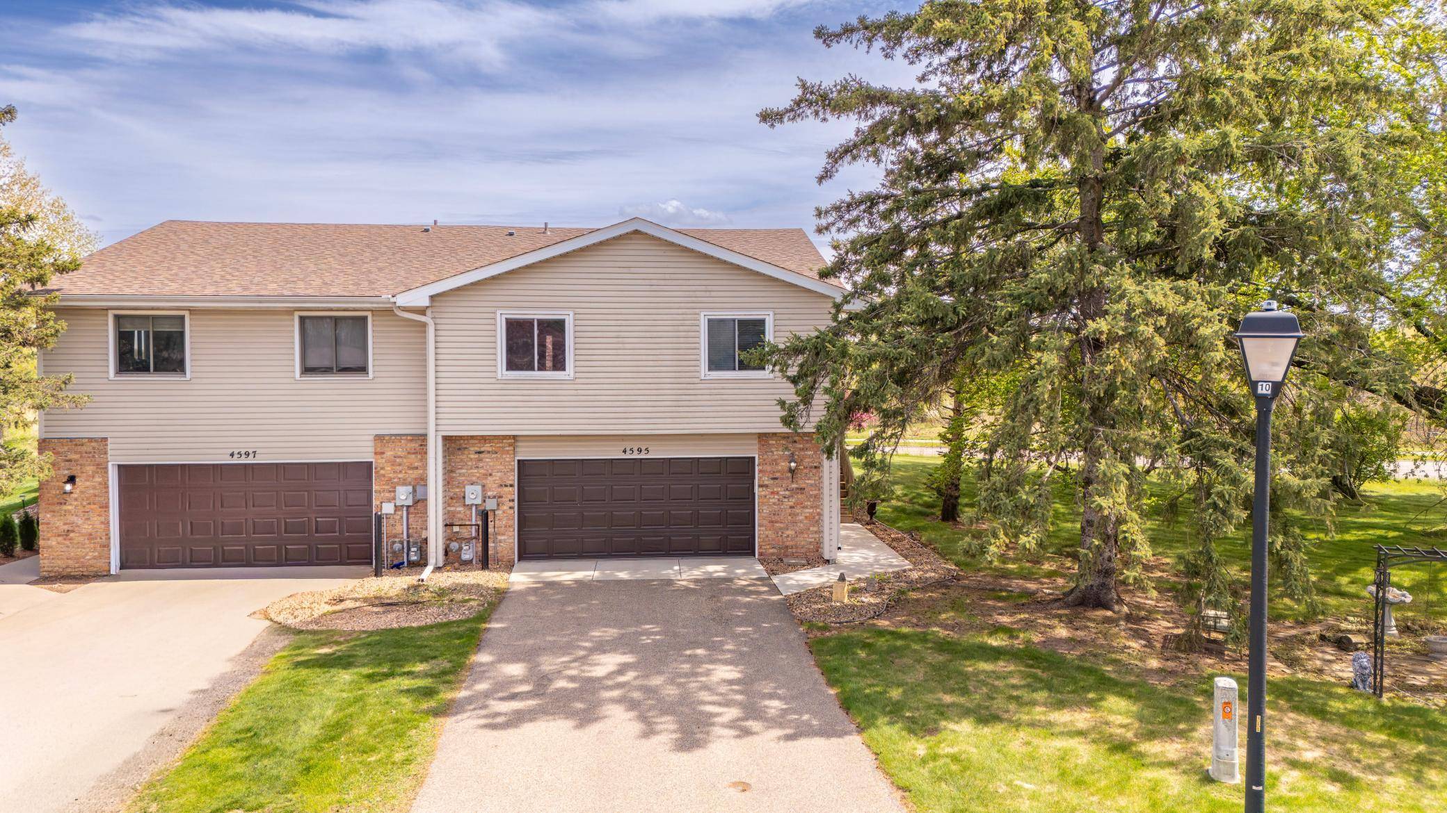 4595 Horizon CIR, Eagan, MN 55123