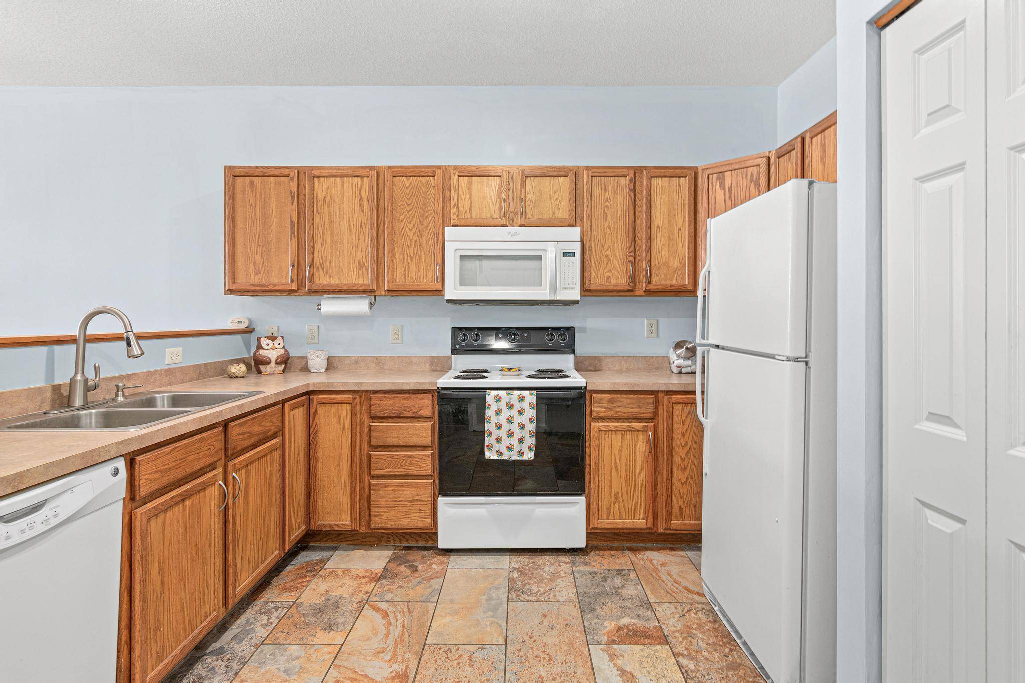 1035 Providence DR, Shakopee, MN 55379