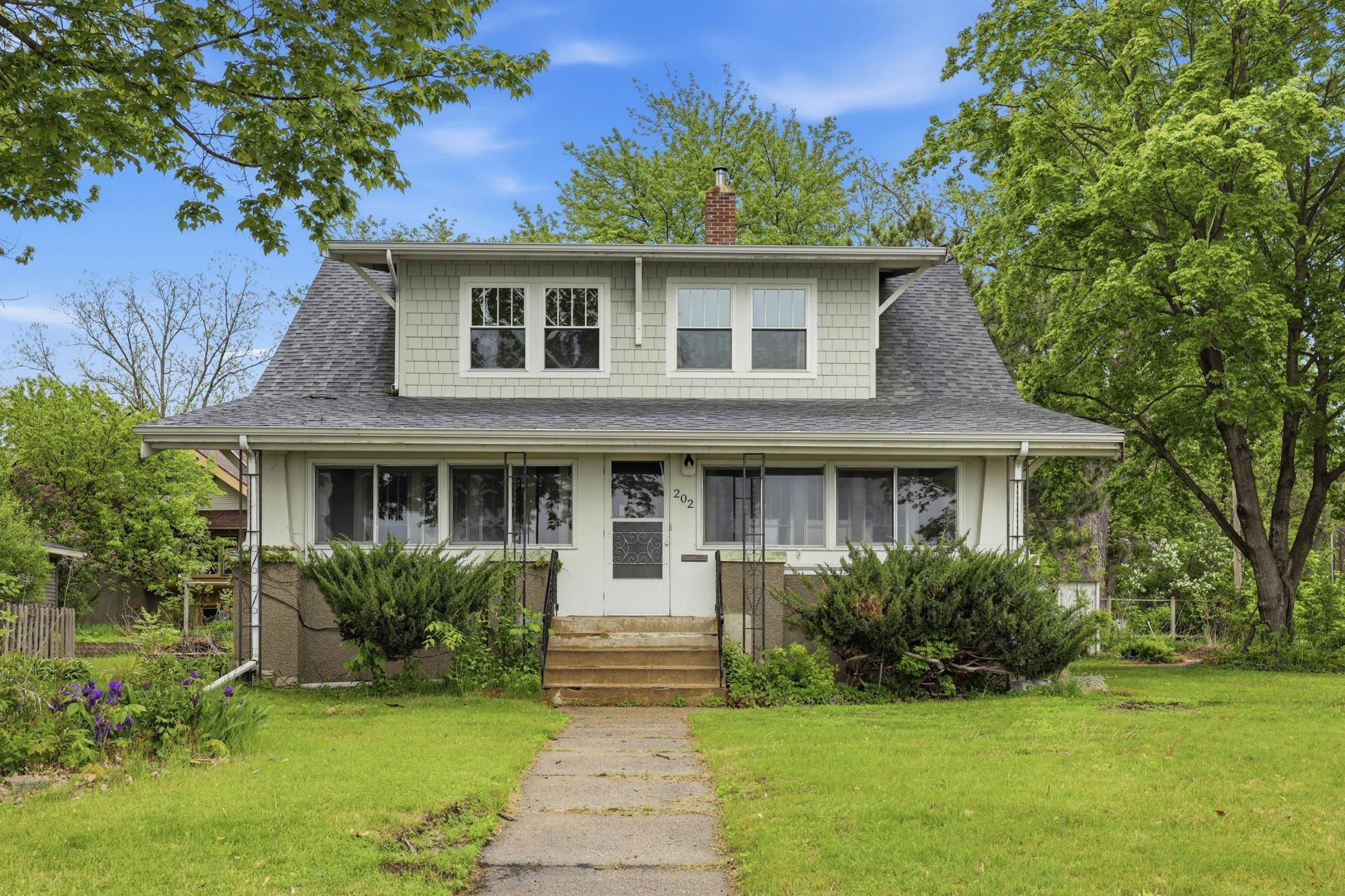 202 Lake BLVD S, Buffalo, MN 55313