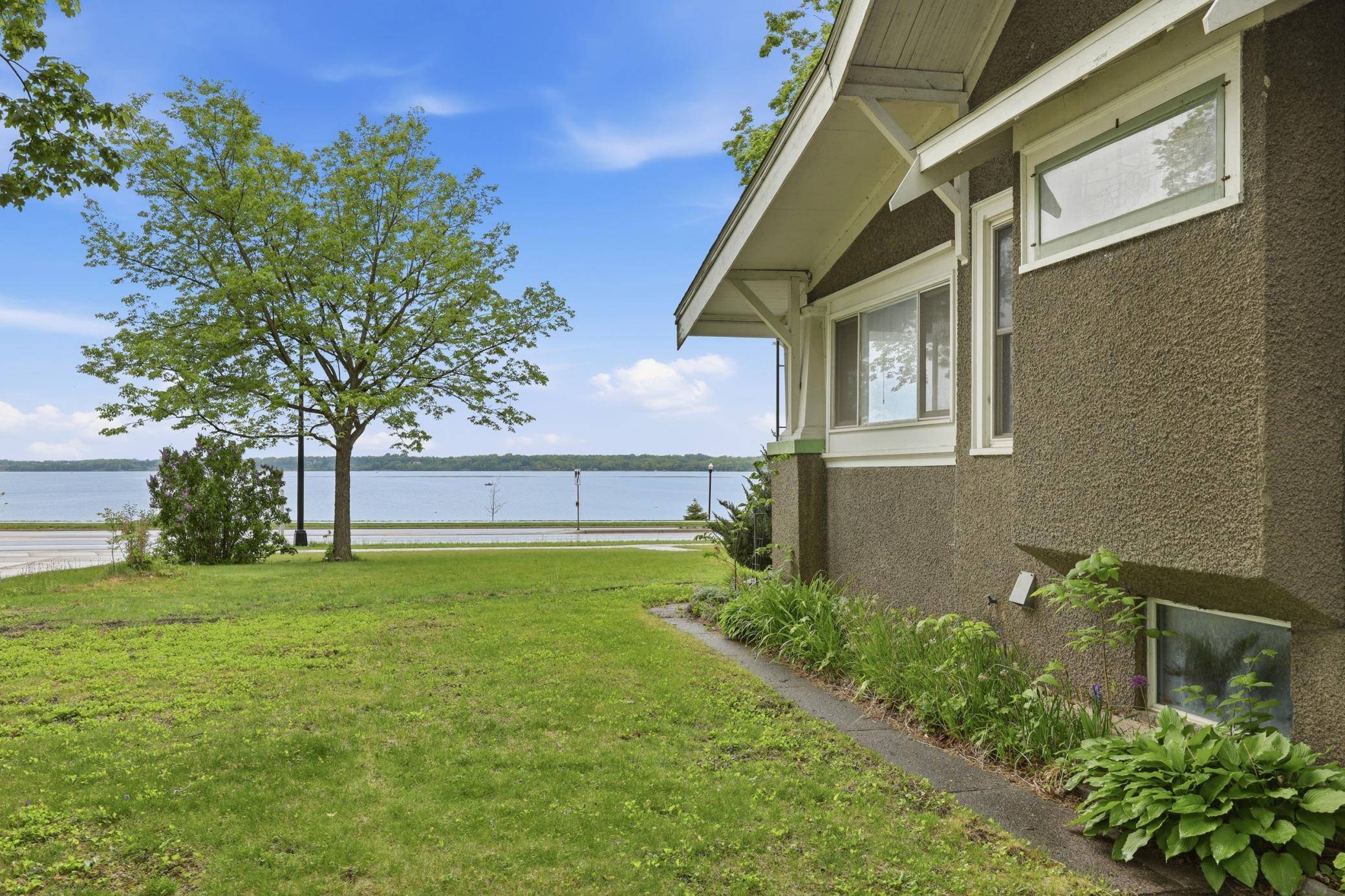 202 Lake BLVD S, Buffalo, MN 55313