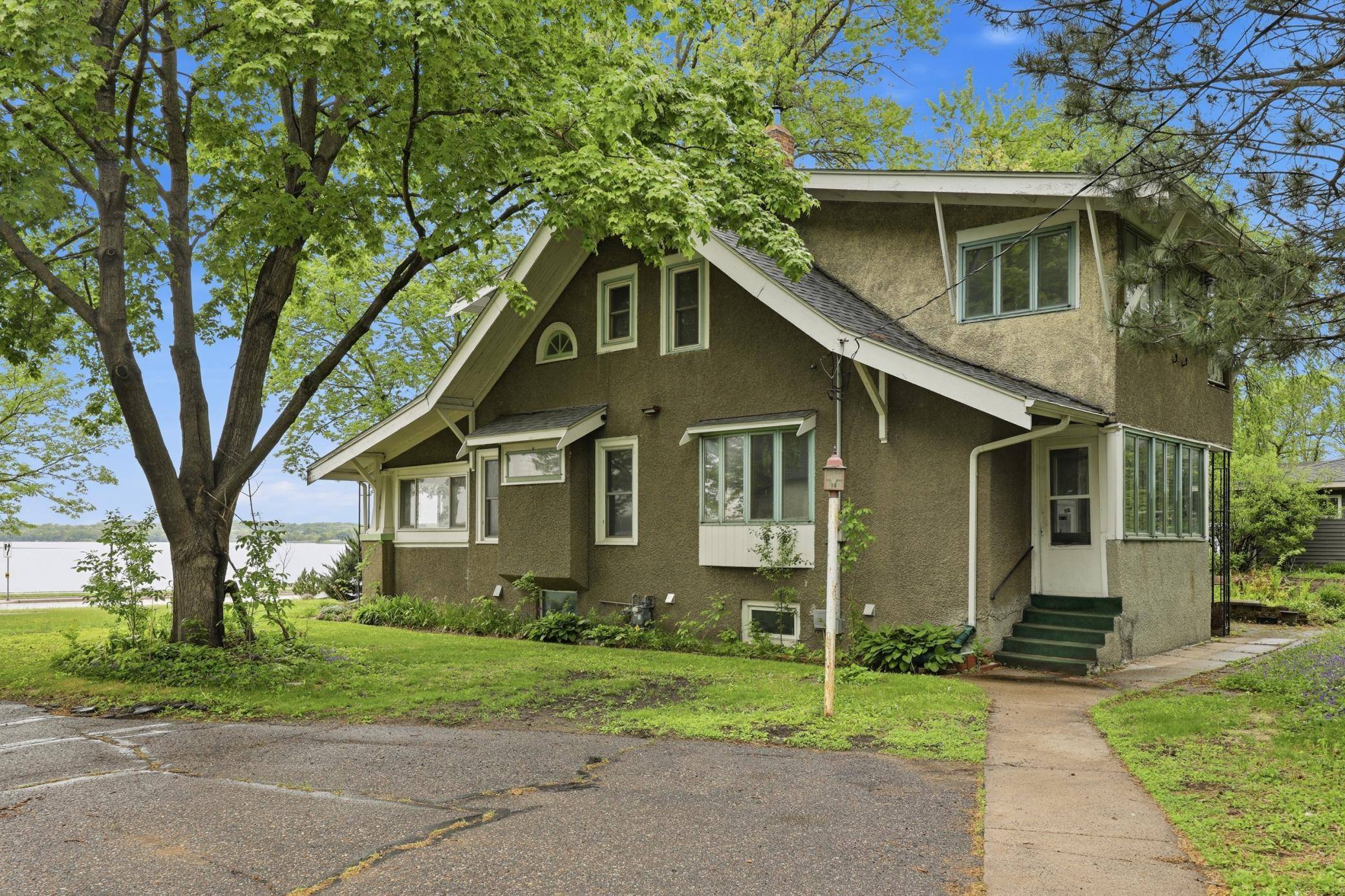 202 Lake BLVD S, Buffalo, MN 55313