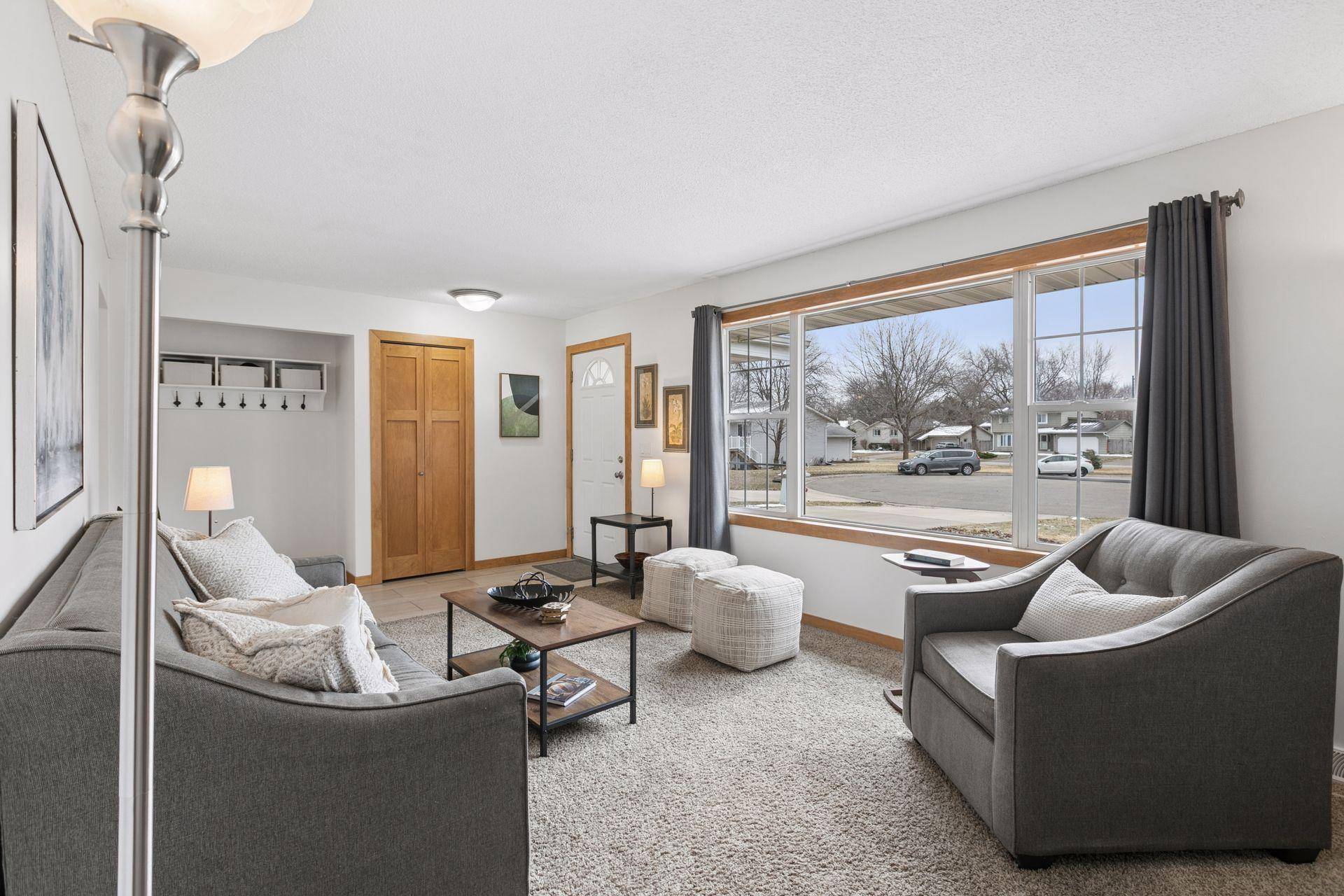 9016 66th AVE N, Brooklyn Park, MN 55428