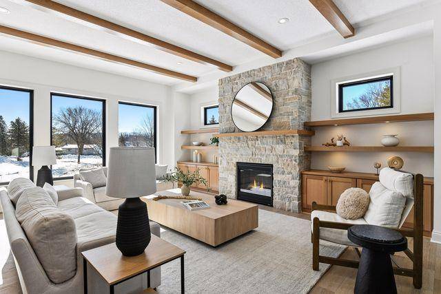 9591 Eagle Ridge RD, Chanhassen, MN 55317