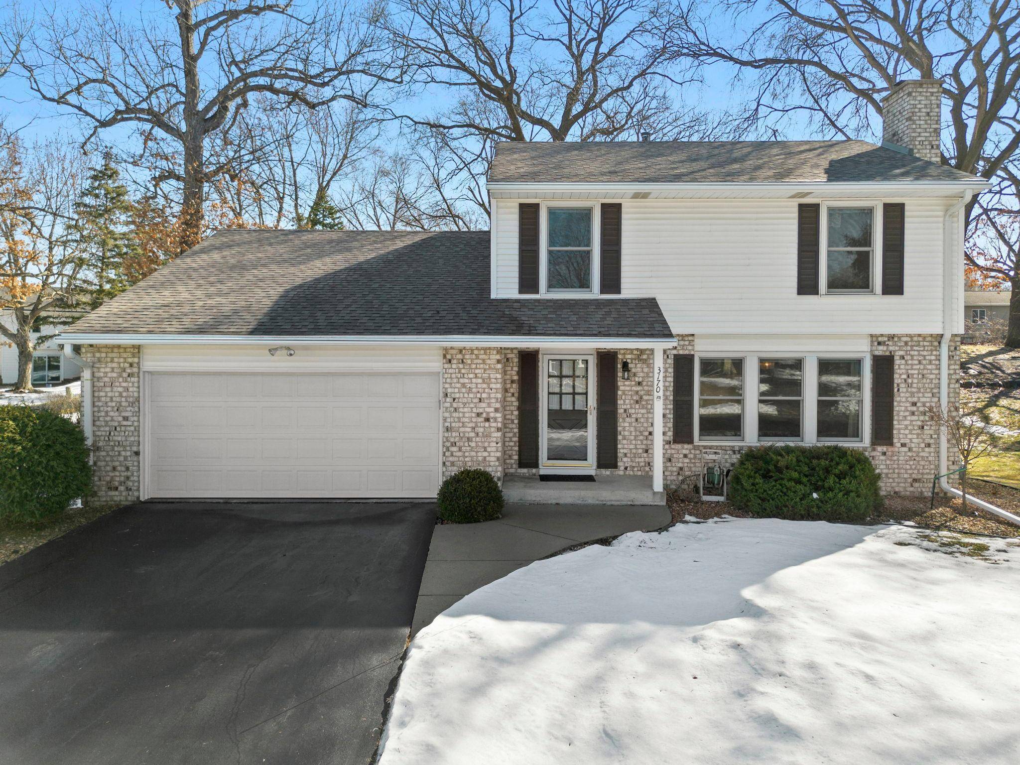 3170 Walnut Grove LN N, Plymouth, MN 55447