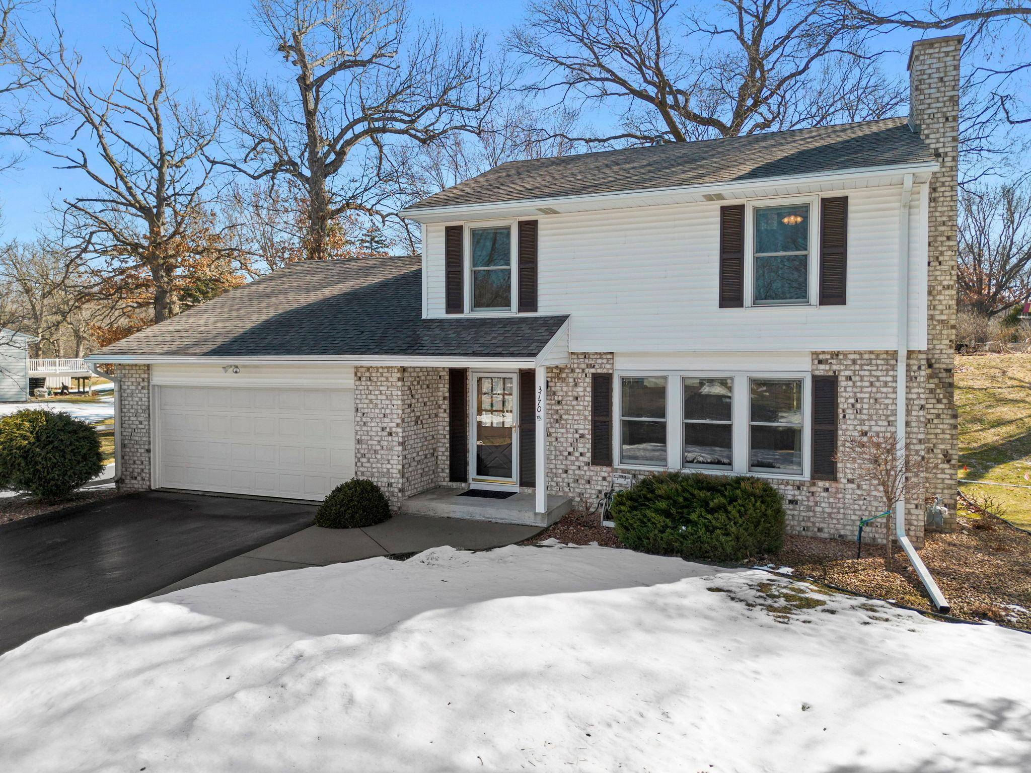 3170 Walnut Grove LN N, Plymouth, MN 55447