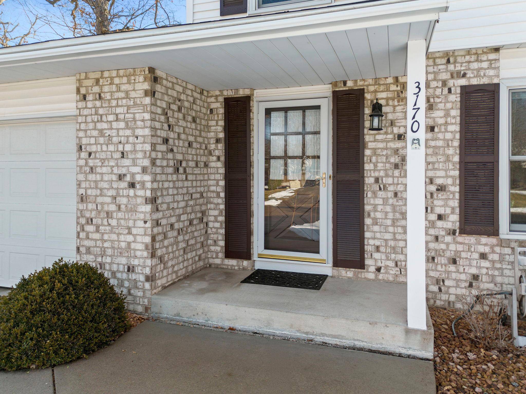 3170 Walnut Grove LN N, Plymouth, MN 55447