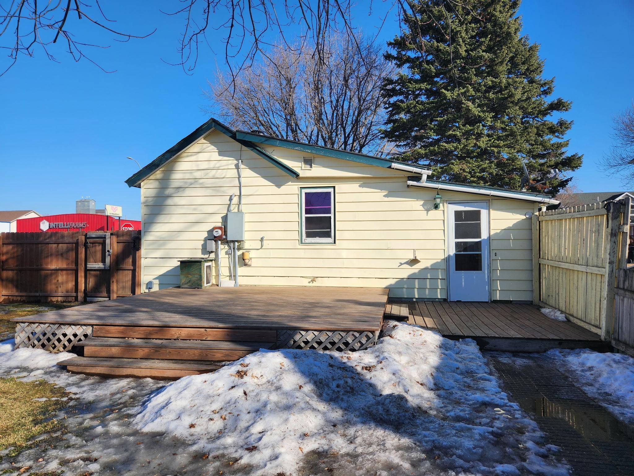 202 Langer AVE S, Casselton, ND 58012