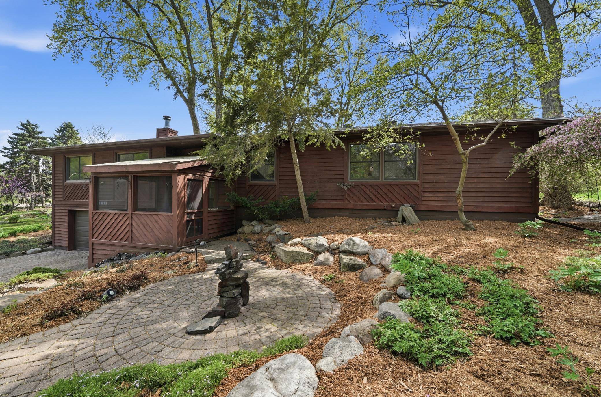 15213 Boulder Creek DR, Minnetonka, MN 55345
