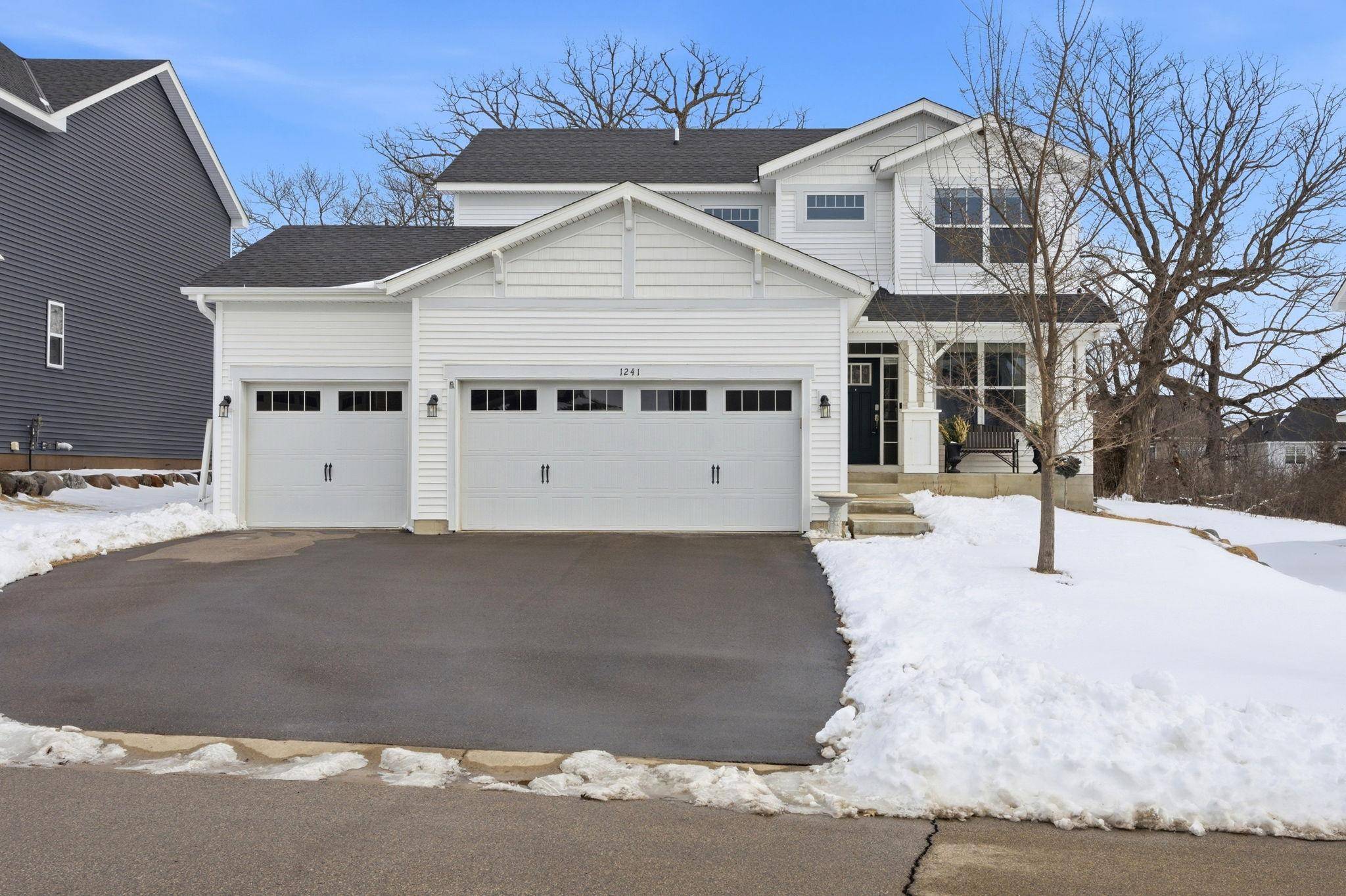 1241 Maple LN, Carver, MN 55315