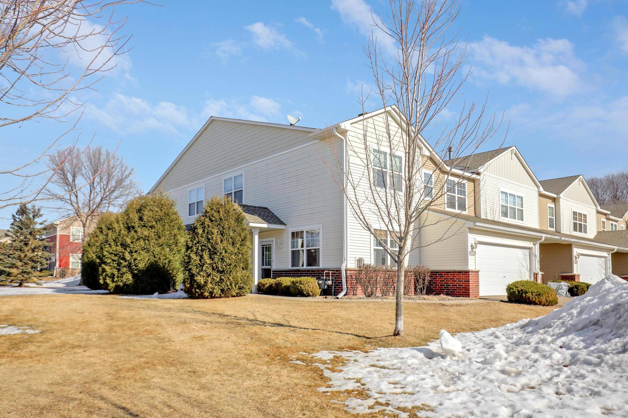1648 White Pine WAY #D, Carver, MN 55315