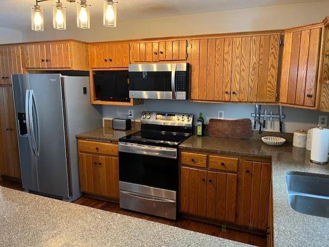 2126 Jean RD, Balaton, MN 56115