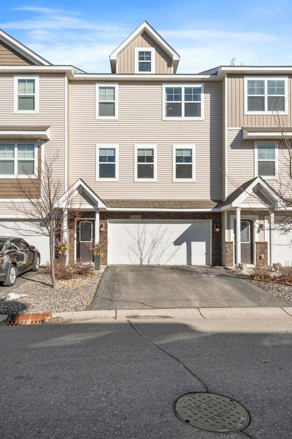 17658 96th PL N, Maple Grove, MN 55311