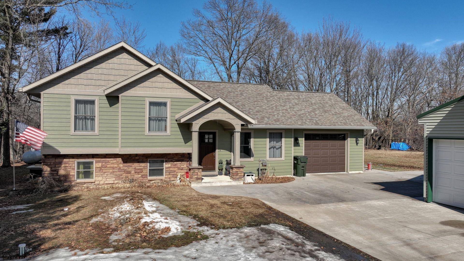 23582 69th AVE, Cadott, WI 54727