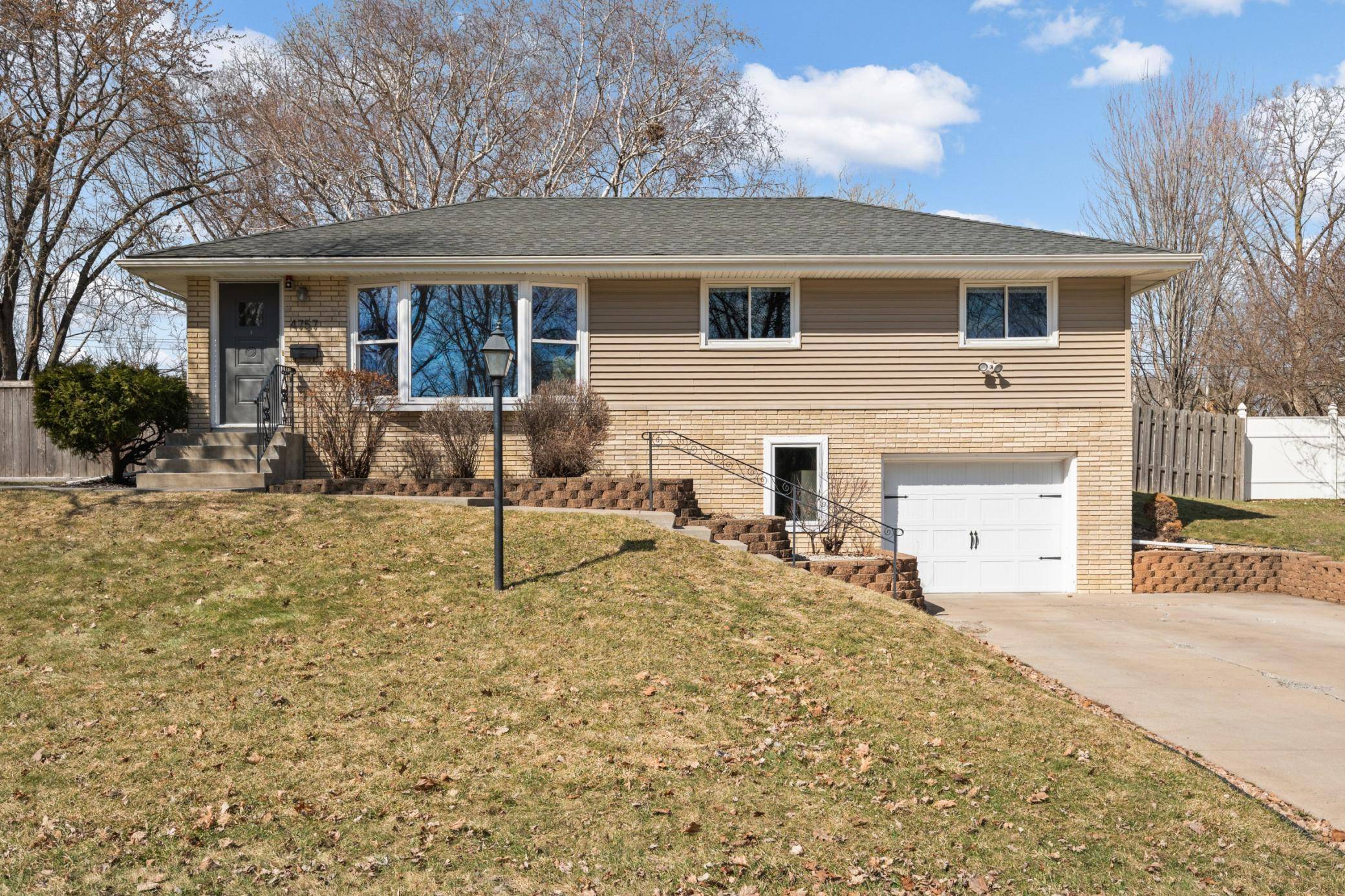 4757 Oregon AVE N, New Hope, MN 55428