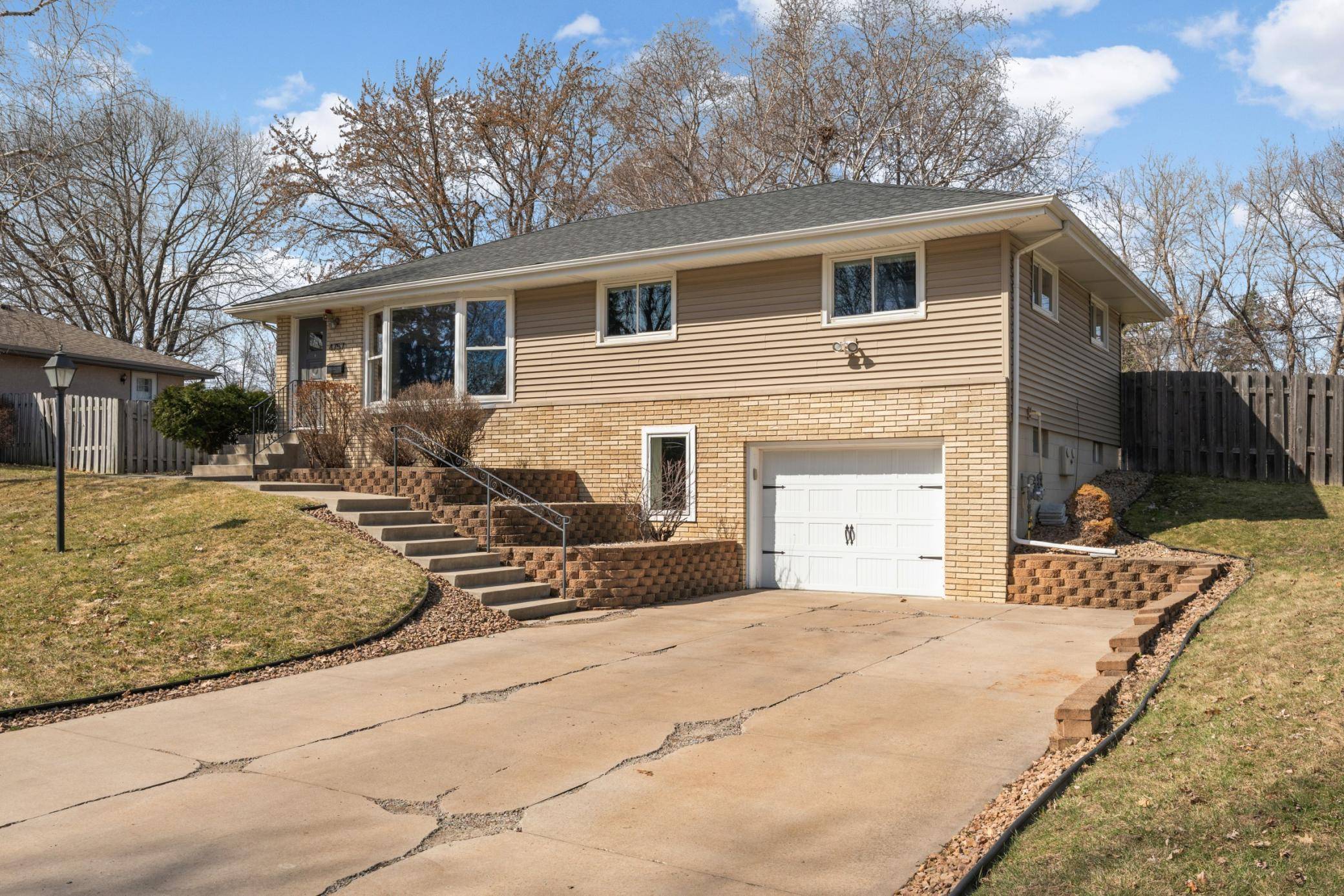 4757 Oregon AVE N, New Hope, MN 55428