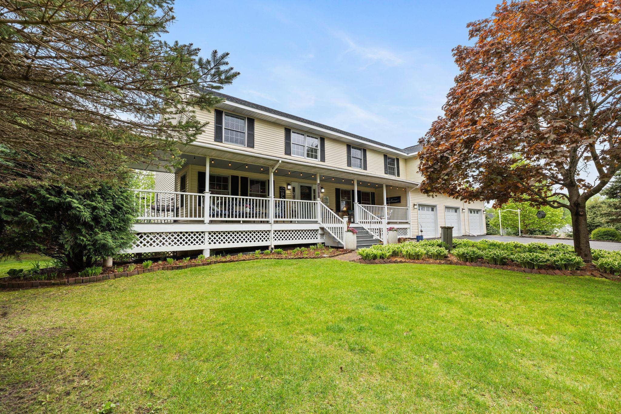 31789 Lakeway DR NE, Cambridge, MN 55008