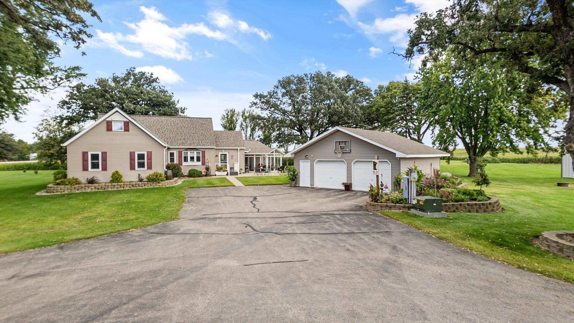 11462 Highway 15, Brownton, MN 55312