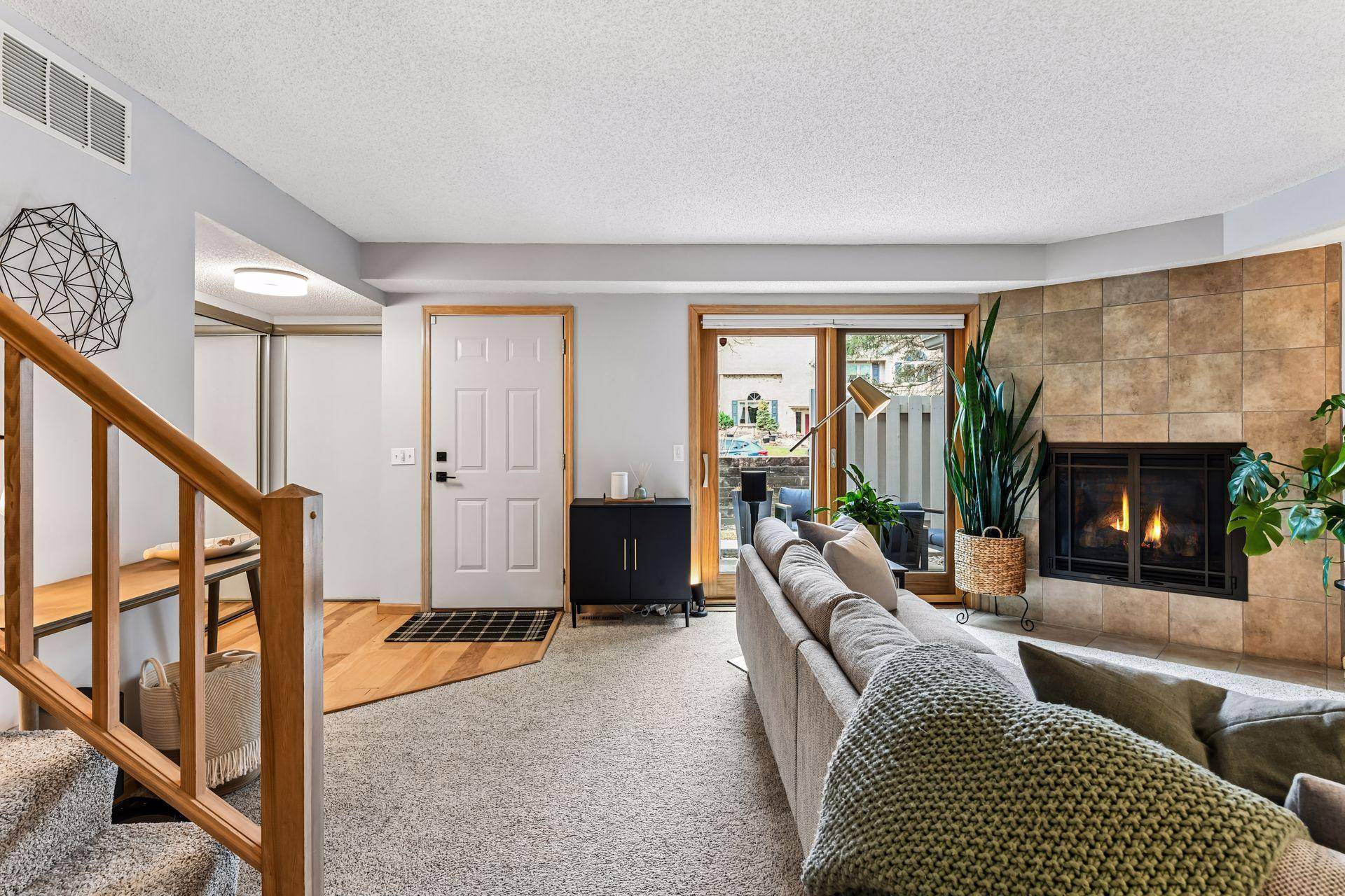 18721 Clear View CT, Minnetonka, MN 55345