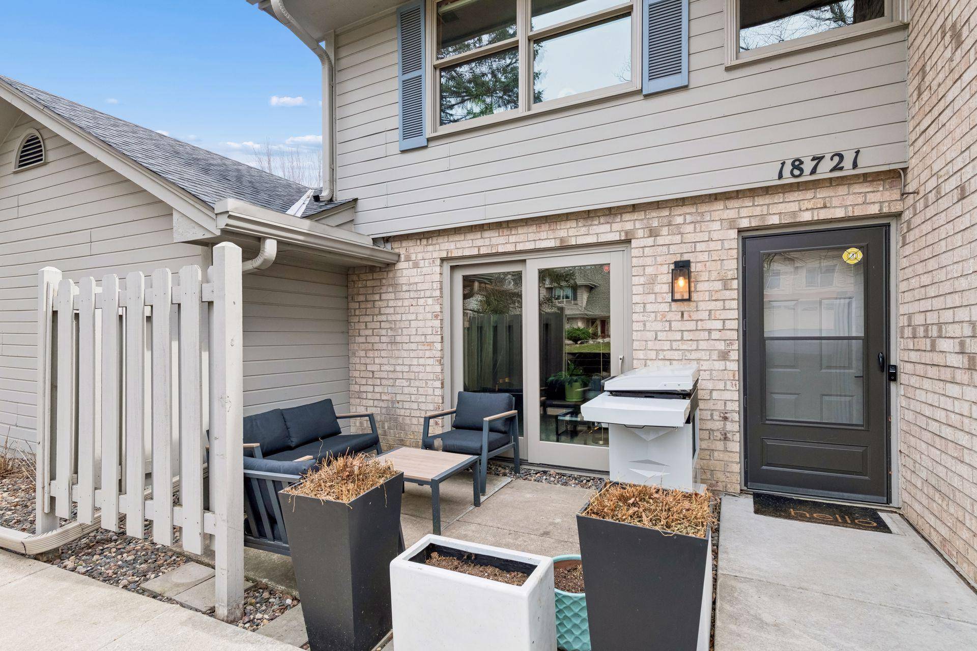 18721 Clear View CT, Minnetonka, MN 55345