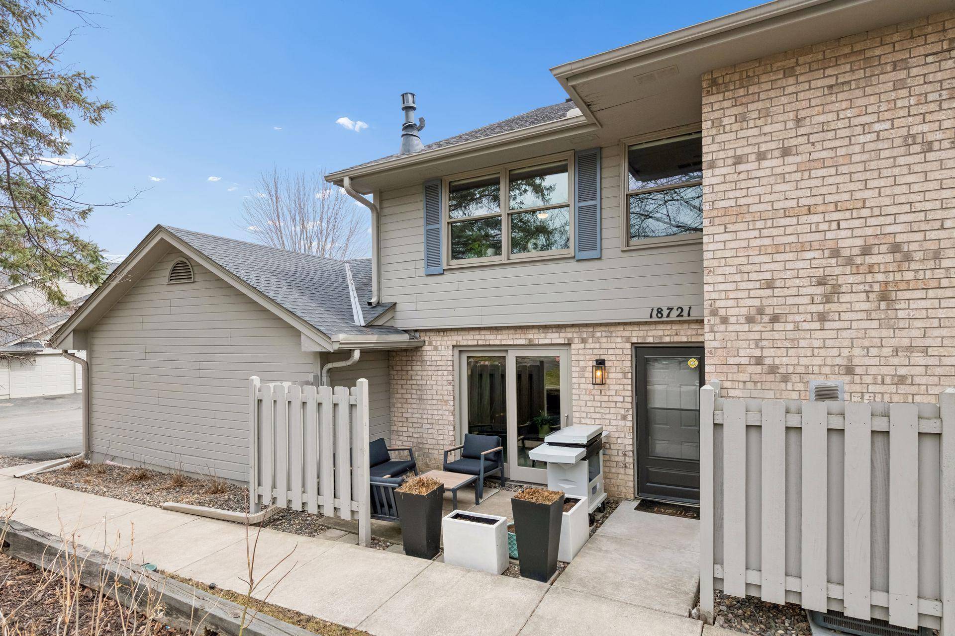 18721 Clear View CT, Minnetonka, MN 55345