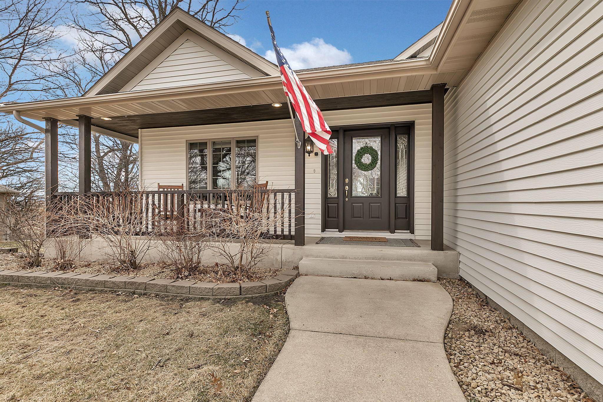 941 Oak Crest DR, Sauk Rapids, MN 56379