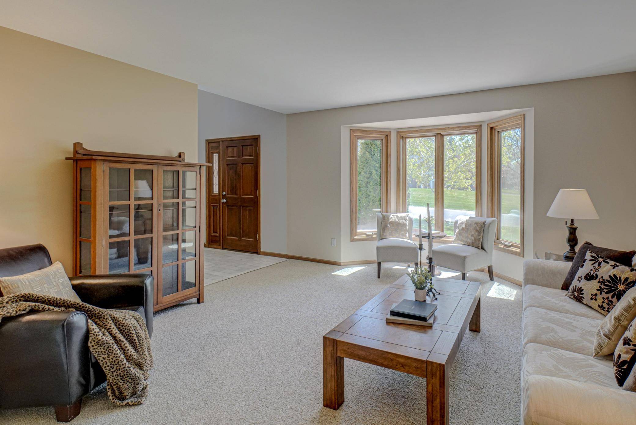 1501 Royal LN, Arden Hills, MN 55112