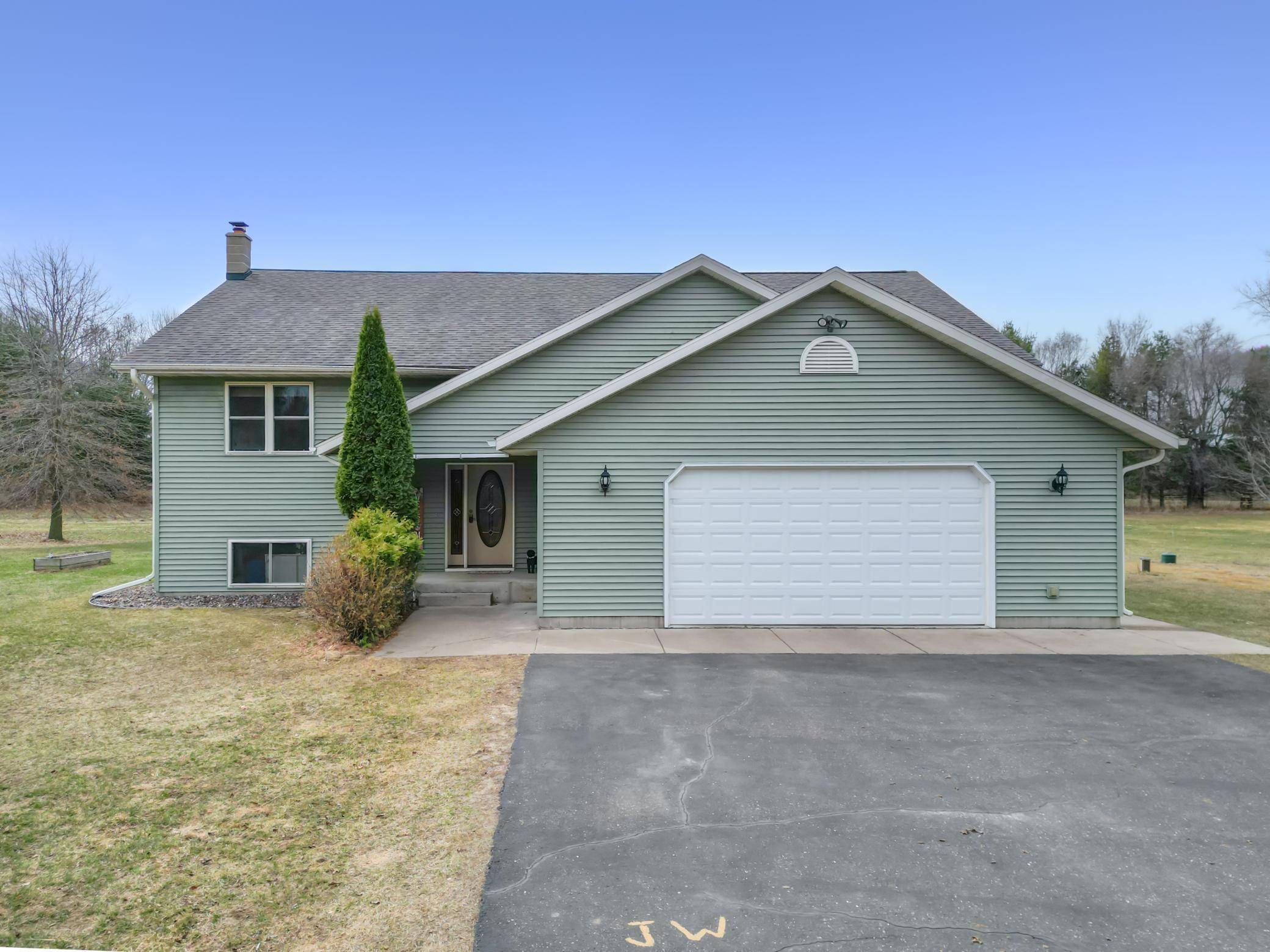 E8228 660th AVE, Elk Mound, WI 54739