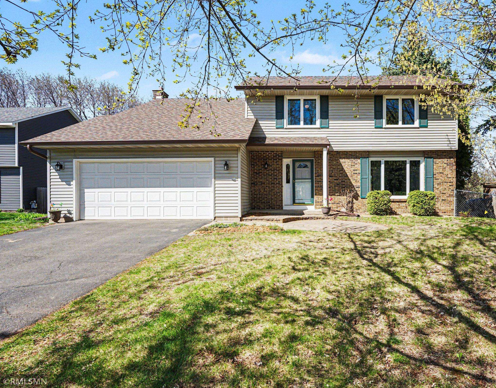 1712 James CT, Burnsville, MN 55337