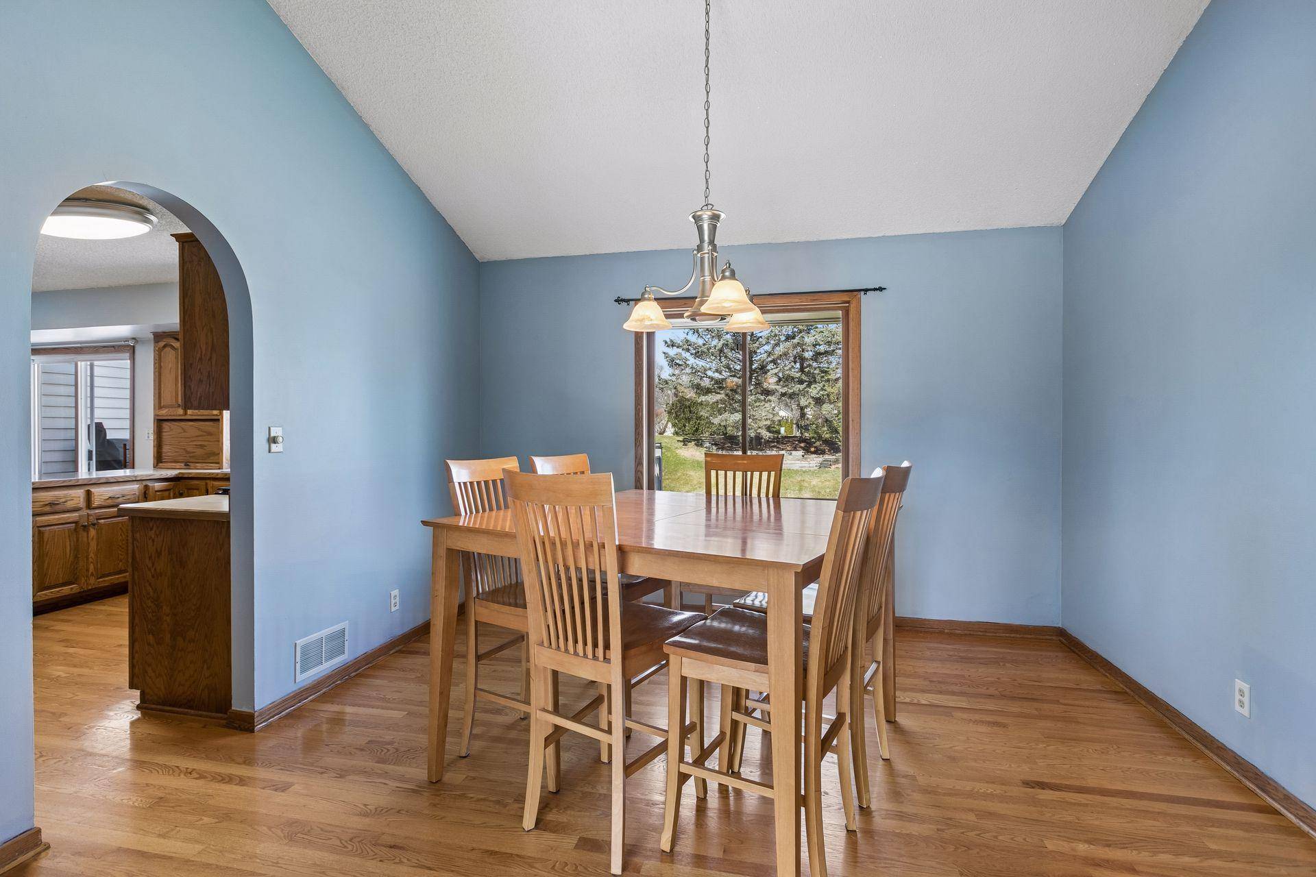 8960 Montegue TER, Brooklyn Park, MN 55443