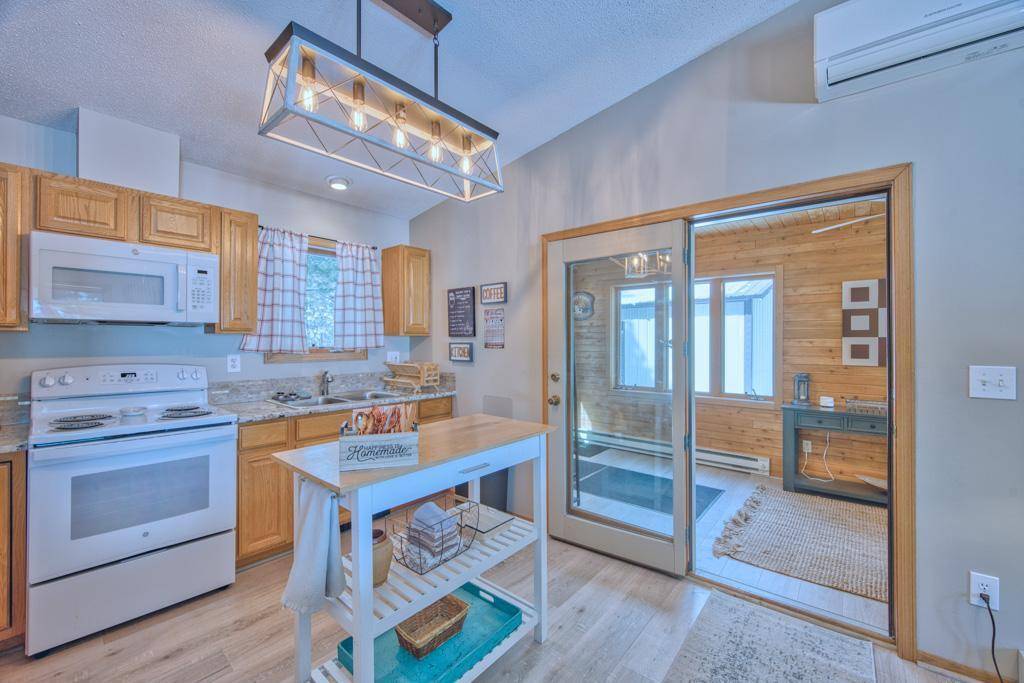 10153 S Clear Lake RD, Britt, MN 55710