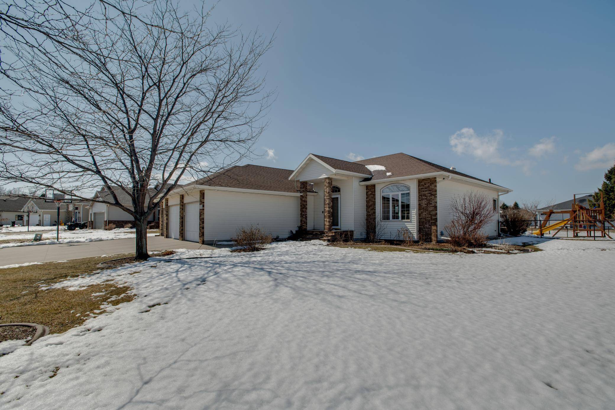 506 Mariann LN, Dilworth, MN 56529