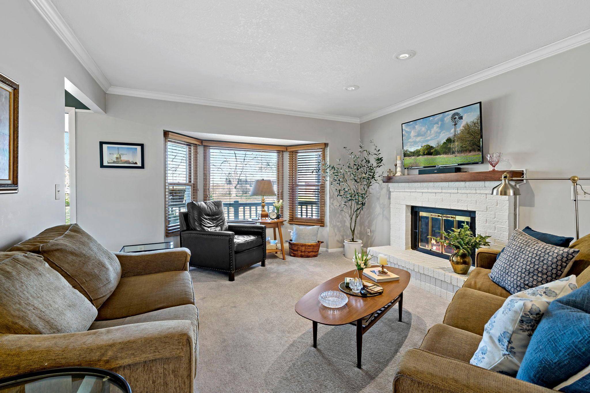 1584 Lancaster LN, Eagan, MN 55122