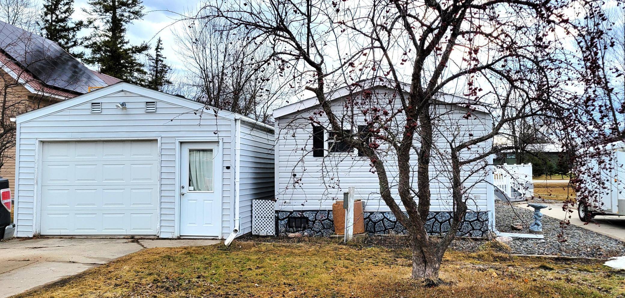 211 4th AVE SE, Baudette, MN 56623