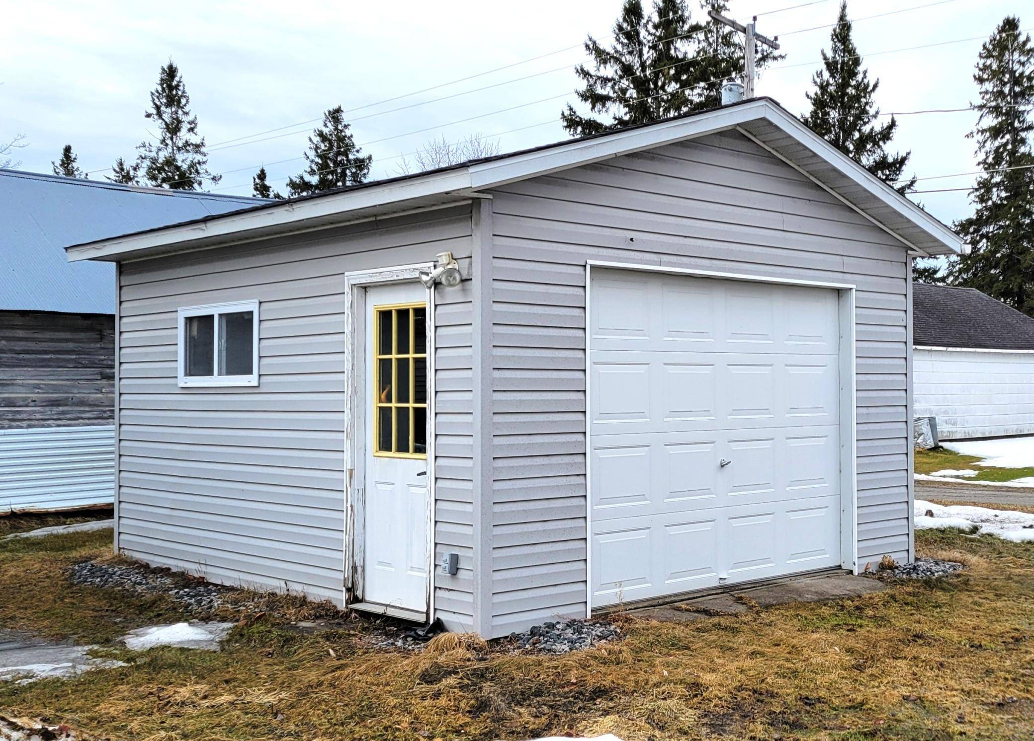 211 4th AVE SE, Baudette, MN 56623
