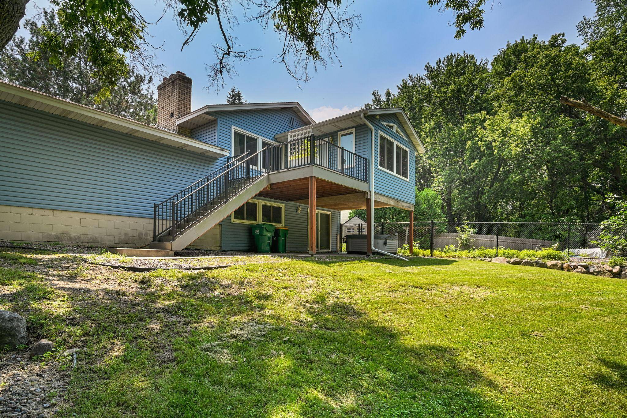6215 Cavell AVE N, Brooklyn Park, MN 55428