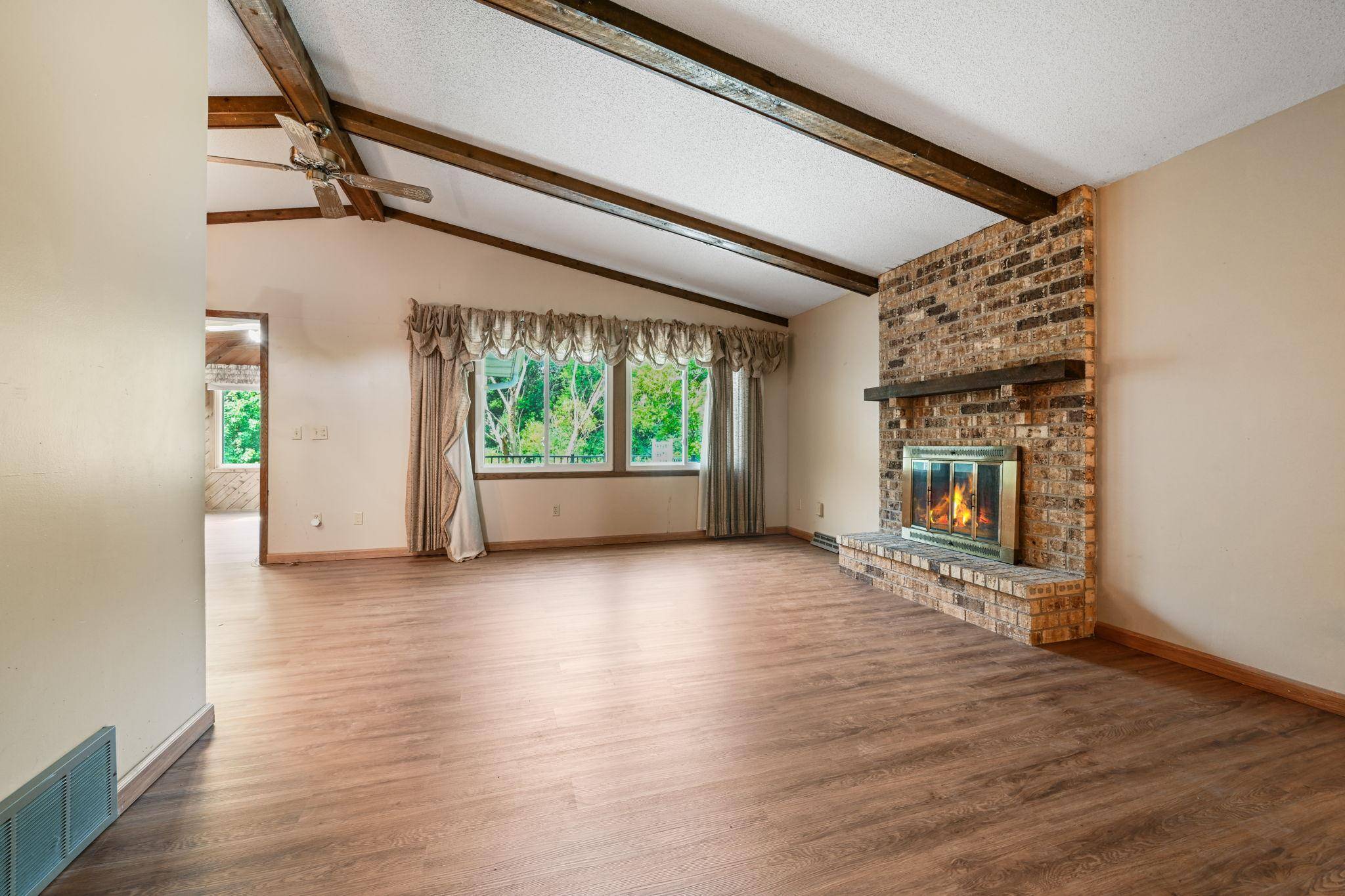 6215 Cavell AVE N, Brooklyn Park, MN 55428