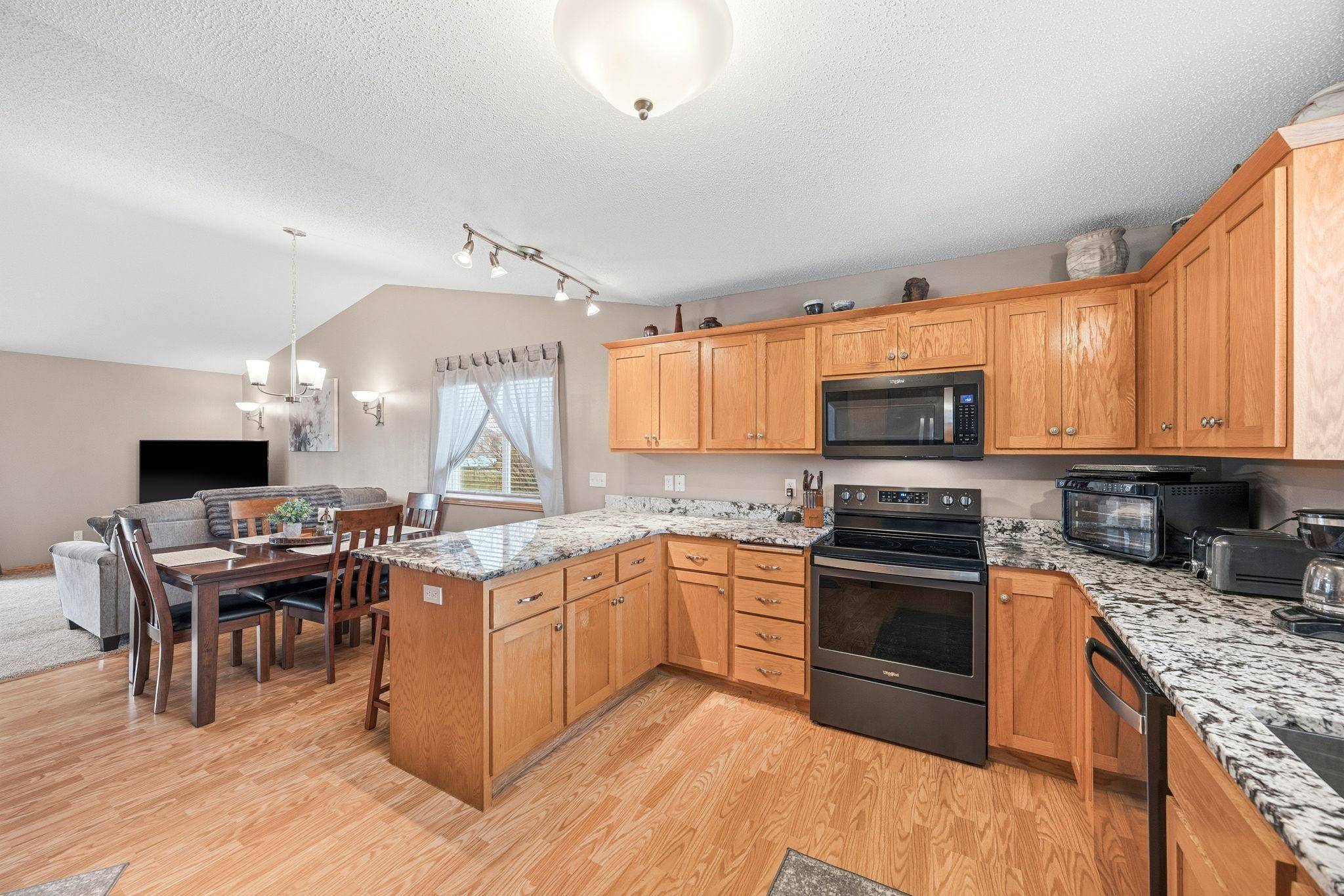 6267 Kahl AVE NE, Albertville, MN 55301