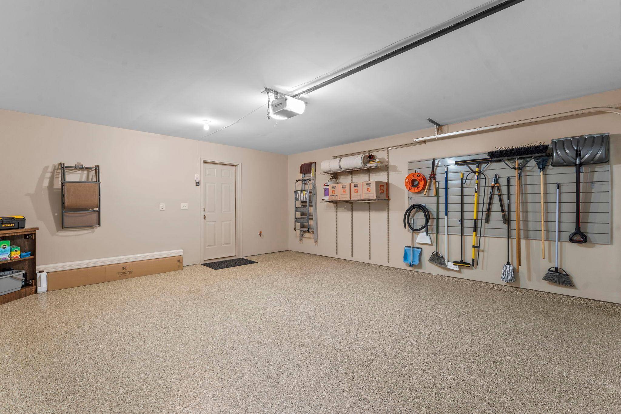 8423 Yukon CIR N, Champlin, MN 55316