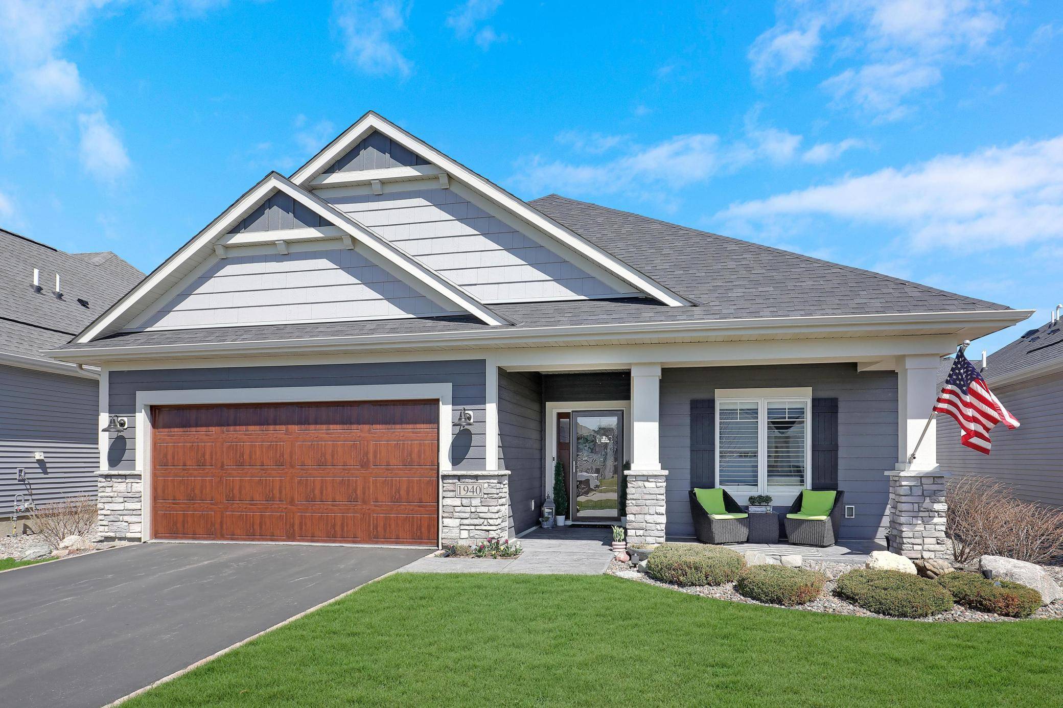 1940 Mulberry LN, Carver, MN 55315