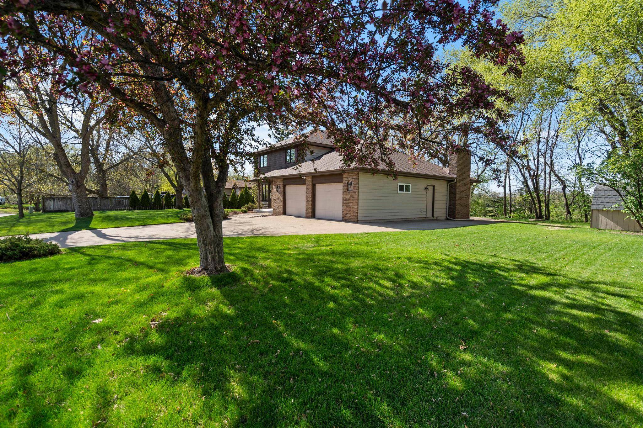 311 Coolidge ST, Anoka, MN 55303