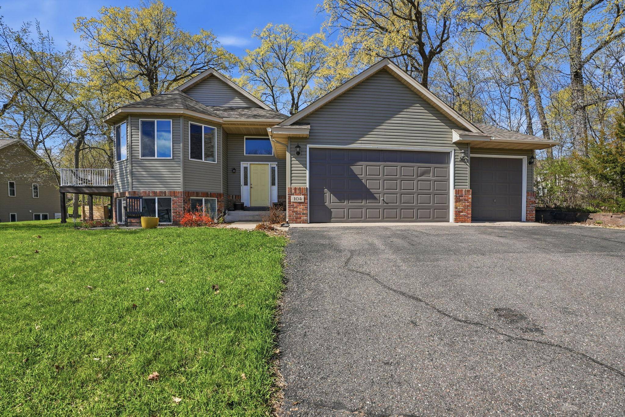 104 Mills Woods TRL, Buffalo, MN 55313