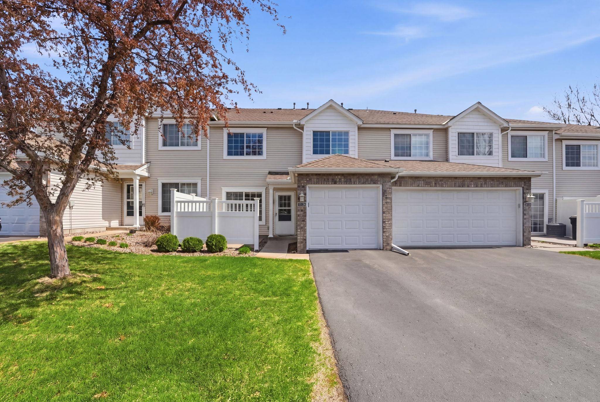 11428 Elmwood AVE N, Champlin, MN 55316