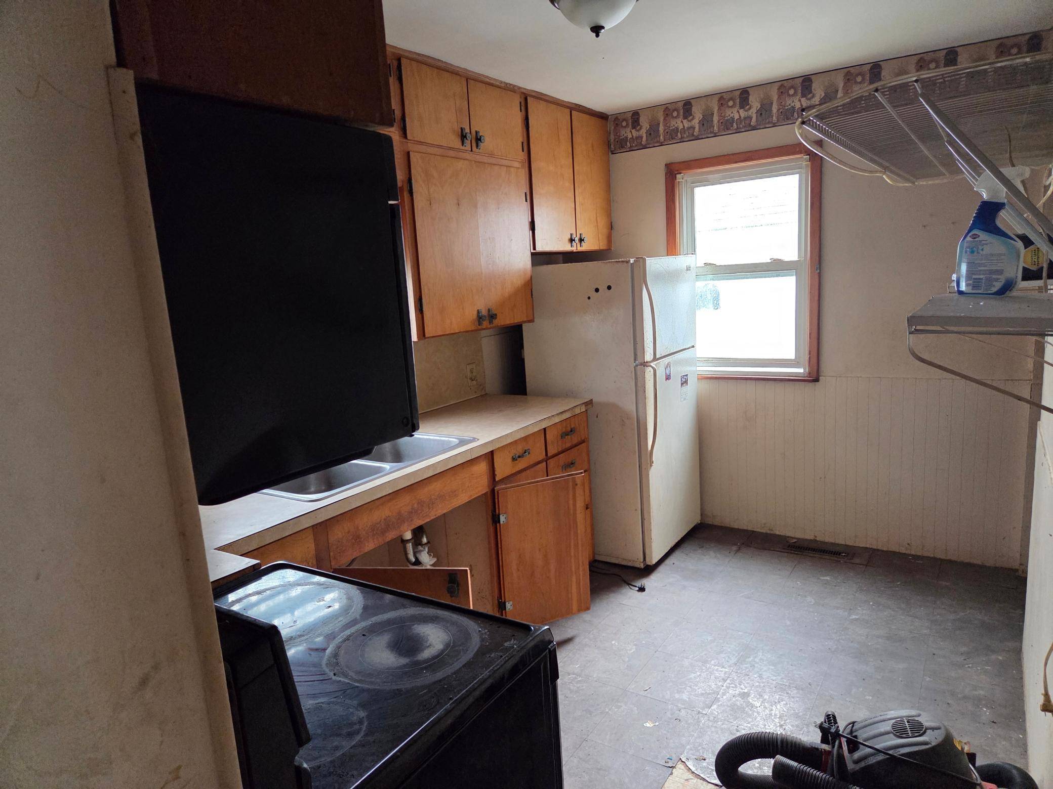 404 SE Pleasant ST, Brownsdale, MN 55918
