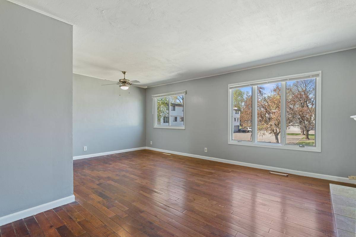 7505 62nd CT N, Brooklyn Park, MN 55428