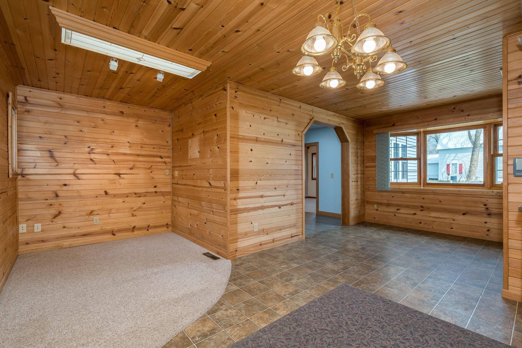 301 South ST W, Amboy, MN 56010