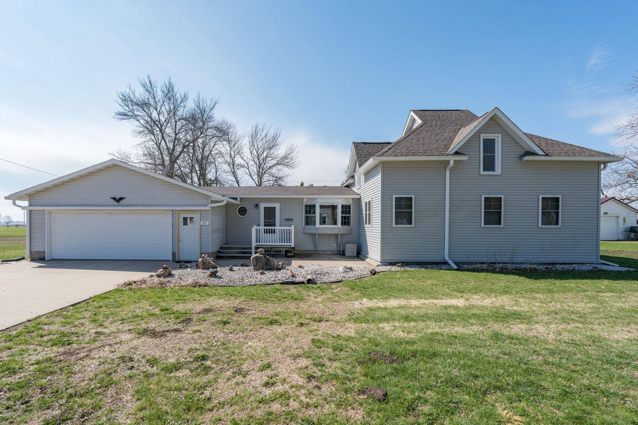 301 South ST W, Amboy, MN 56010