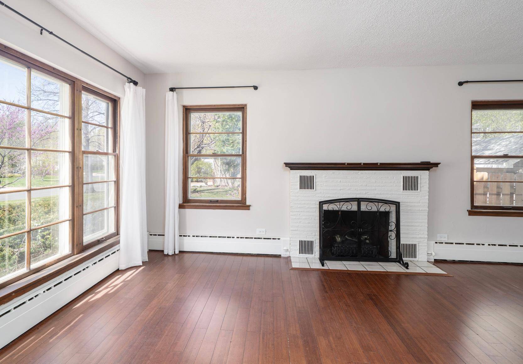 1420 3rd AVE, Anoka, MN 55303